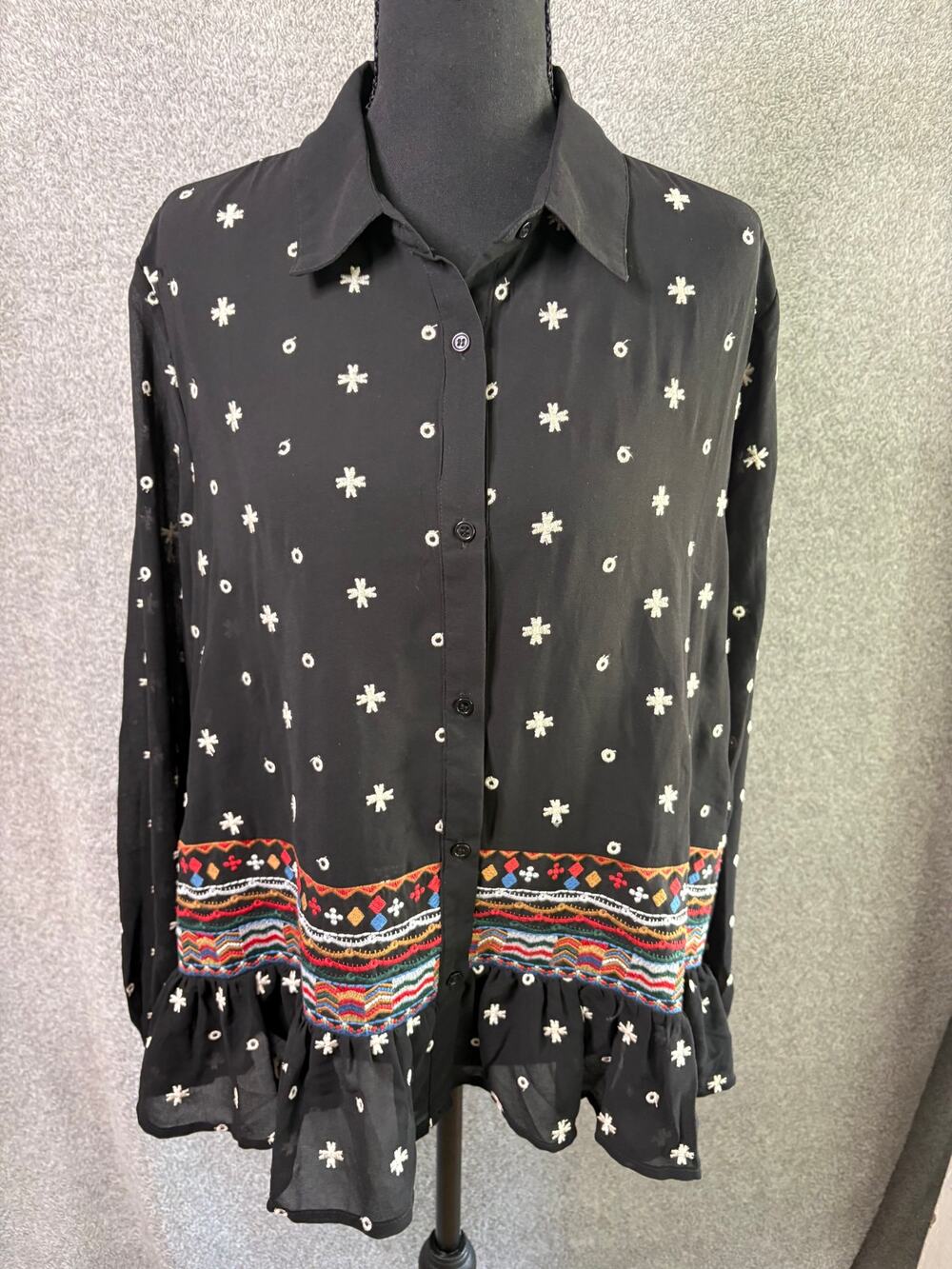 Chicos Black Embroidered Boho Ruffle Blouse Large